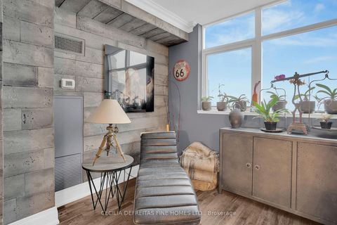 Photo 15 at 1616 - 9225 Jane Street, Maple, Vaughan