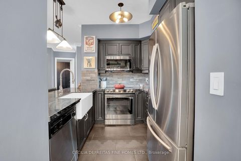 Photo 22 at 1616 - 9225 Jane Street, Maple, Vaughan