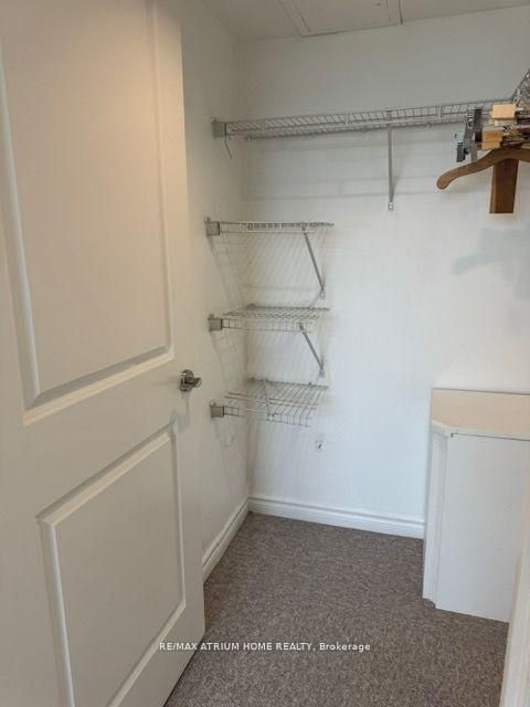 Photo 7 at 1124 - 18 Harding Boulevard, Harding, Richmond Hill