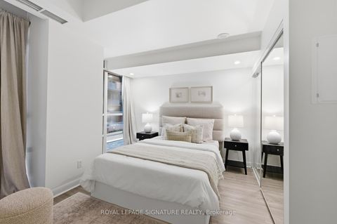 Photo 10 at 105 - 15 Bruyeres Mews, Niagara, Toronto