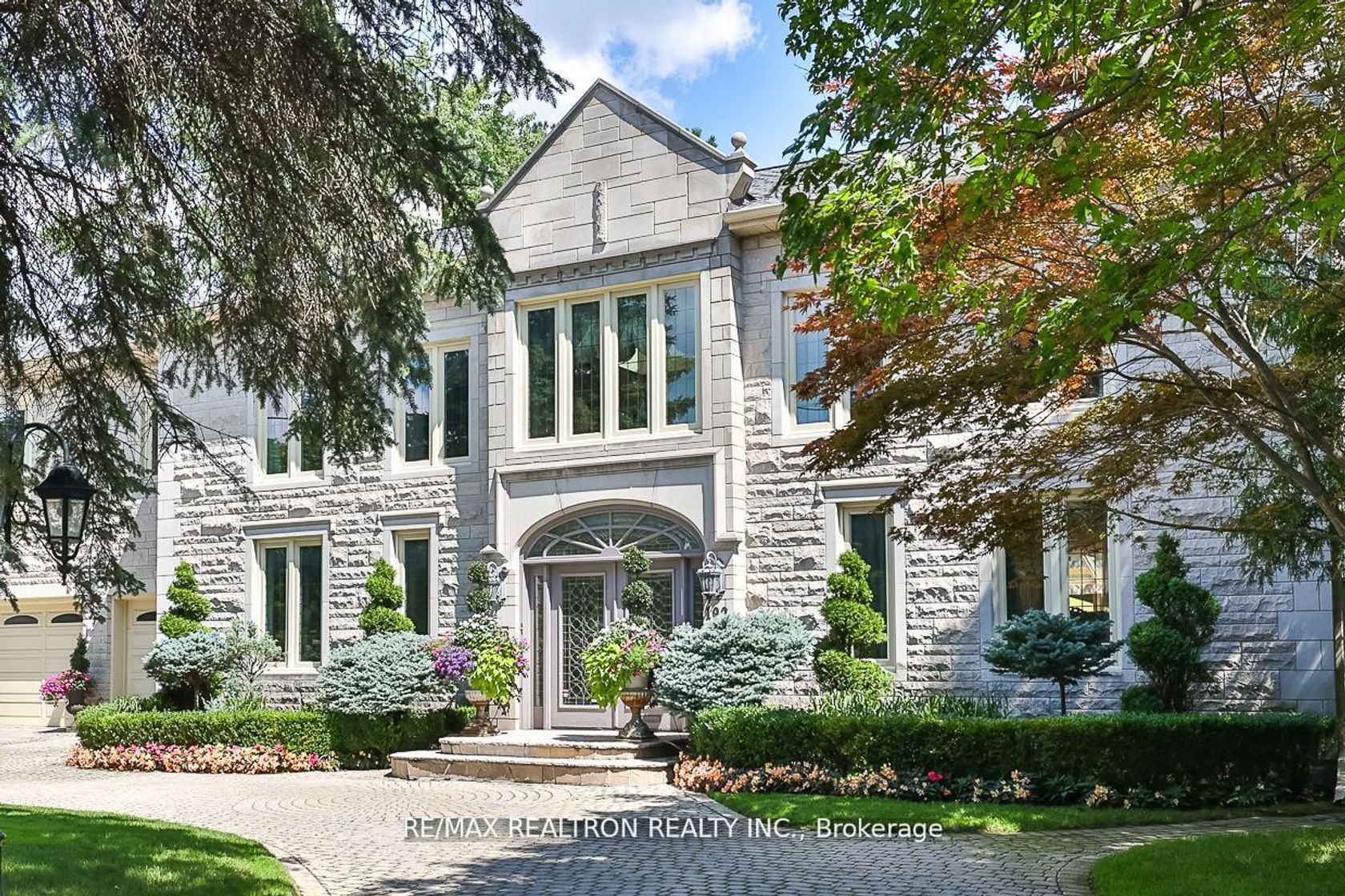 192 The Bridle Path, York Mills, Toronto 