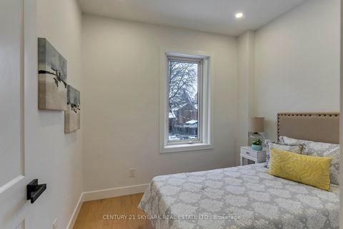 Photo 19 at 208 Gainsborough Road, Woodbine Corridor, Toronto