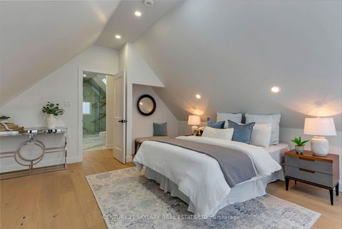 Photo 30 at 208 Gainsborough Road, Woodbine Corridor, Toronto