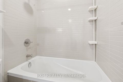 Photo 18 at 1009 - 200 Sackville Street, Regent Park, Toronto