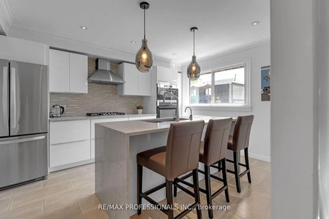 Photo 4 at 157 Maple Branch Path, The Westway, Toronto