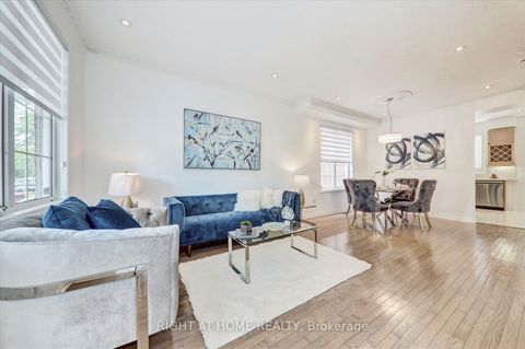 Photo 2 at 8 Santa Maria Trail, Vellore Village, Vaughan