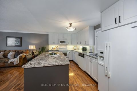 Photo 8 at 22 Champlain Court, Newcastle, Clarington