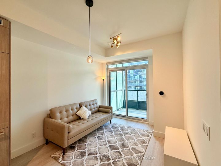 Photo 3 at 503 - 6 Greenbriar Road, Bayview Village, Toronto