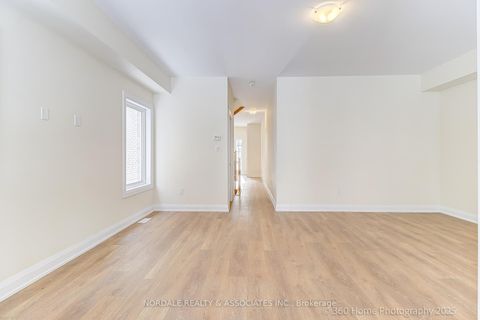 Photo 5 at 160 Seguin Street, Oak Ridges, Richmond Hill