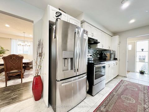 Photo 10 at 24 Lalton Place, Guildwood, Toronto