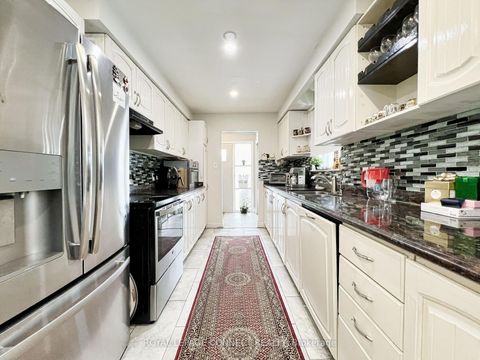 Photo 11 at 24 Lalton Place, Guildwood, Toronto