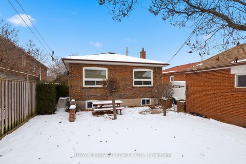 Photo 39 at 178 Ellendale Drive, Dorset Park, Toronto