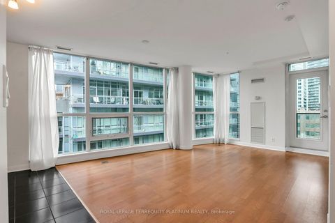 Photo 3 at 727 - 600 Fleet Street, Niagara, Toronto