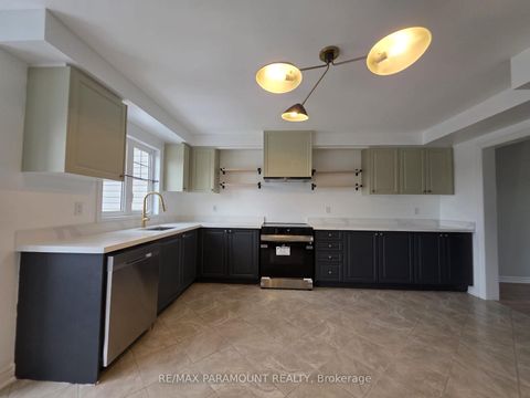 Photo 14 at 3 - 2006 Trawden Way, BC Bronte Creek, Oakville