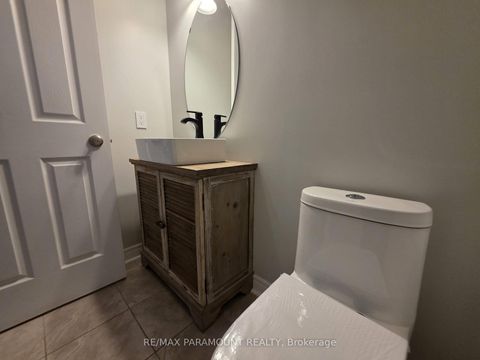 Photo 18 at 3 - 2006 Trawden Way, BC Bronte Creek, Oakville