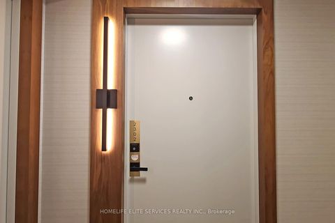 Photo 10 at 702 - 327 King Street W, Waterfront Communities C1, Toronto