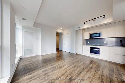 Photo 16 at 702 - 327 King Street W, Waterfront Communities C1, Toronto