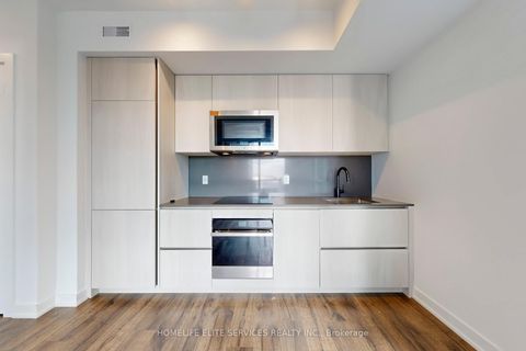 Photo 23 at 702 - 327 King Street W, Waterfront Communities C1, Toronto