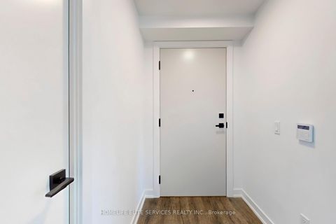 Photo 36 at 702 - 327 King Street W, Waterfront Communities C1, Toronto