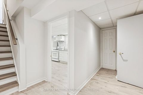 Photo 38 at 72 Saint Damian Avenue, Vellore Village, Vaughan