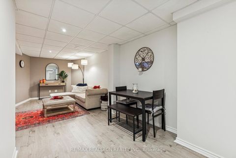 Photo 40 at 72 Saint Damian Avenue, Vellore Village, Vaughan