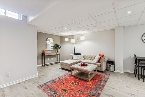 Photo 41 at 72 Saint Damian Avenue, Vellore Village, Vaughan