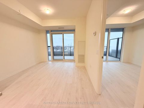 Photo 7 at 427 - 8960 Jane Street S, Concord, Vaughan