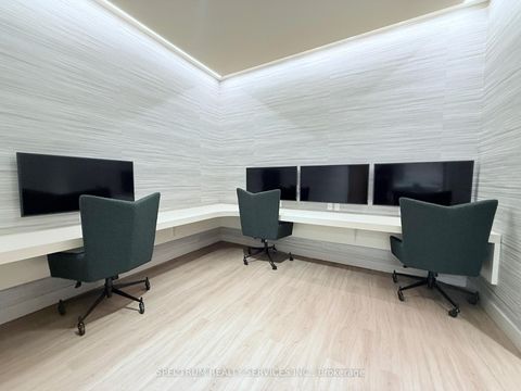 Photo 15 at 427 - 8960 Jane Street S, Concord, Vaughan