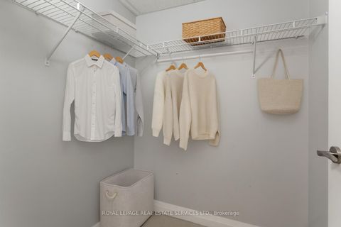 Photo 14 at 1710 - 1 Valhalla Inn Road, City Centre West, Toronto