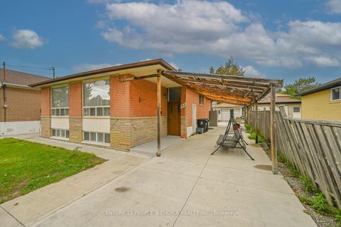 Photo 4 at 196 Taysham Crescent, Beaumonde Heights, Toronto
