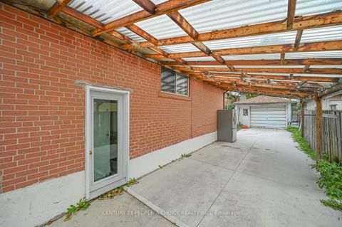 Photo 5 at 196 Taysham Crescent, Beaumonde Heights, Toronto