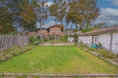 Photo 6 at 196 Taysham Crescent, Beaumonde Heights, Toronto