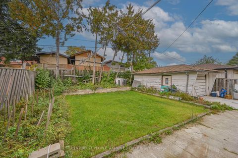 Photo 7 at 196 Taysham Crescent, Beaumonde Heights, Toronto