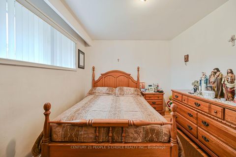 Photo 14 at 196 Taysham Crescent, Beaumonde Heights, Toronto