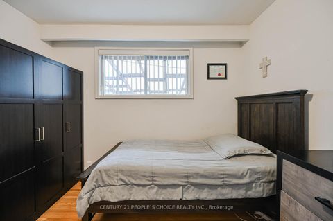 Photo 18 at 196 Taysham Crescent, Beaumonde Heights, Toronto