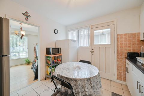 Photo 35 at 196 Taysham Crescent, Beaumonde Heights, Toronto