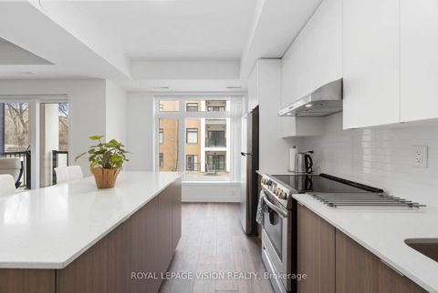 Photo 5 at 209 - 130 Canon Jackson Drive, Greenbrook, Toronto