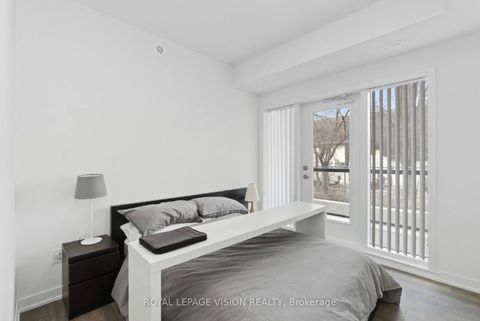Photo 7 at 209 - 130 Canon Jackson Drive, Greenbrook, Toronto