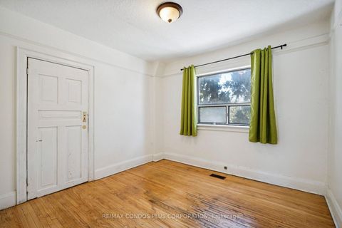 Photo 5 at 18 Leeds Street, Junction, Toronto