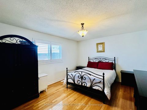 Photo 18 at 31 Connaught Lane, Shore, Barrie