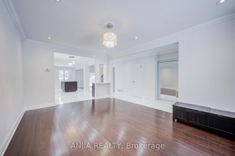 Photo 6 at 26 Longbow Square, Steeles, Toronto