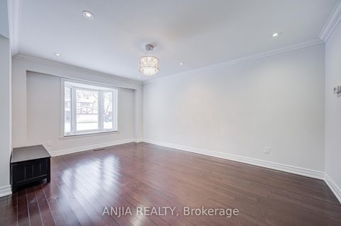 Photo 8 at 26 Longbow Square, Steeles, Toronto