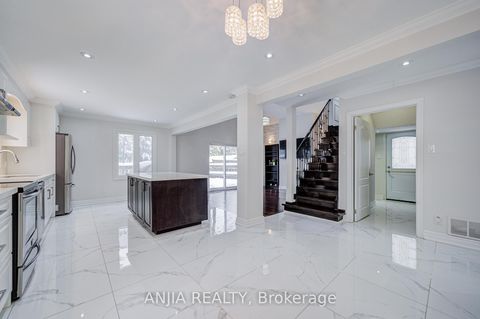 Photo 11 at 26 Longbow Square, Steeles, Toronto