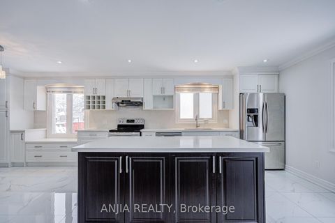 Photo 16 at 26 Longbow Square, Steeles, Toronto