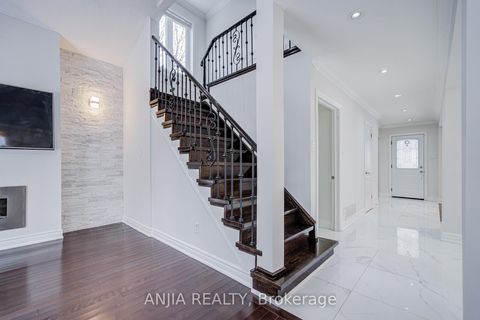 Photo 18 at 26 Longbow Square, Steeles, Toronto