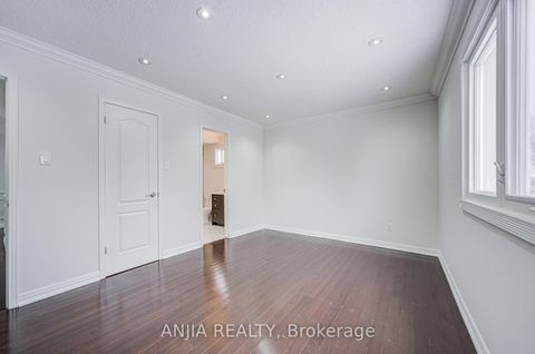 Photo 28 at 26 Longbow Square, Steeles, Toronto