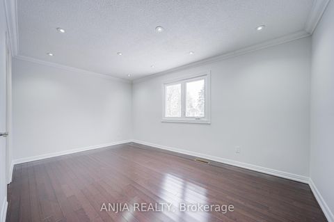 Photo 32 at 26 Longbow Square, Steeles, Toronto