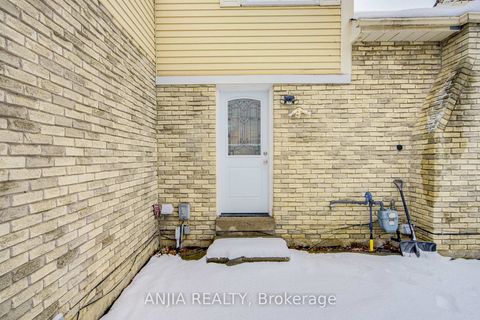 Photo 44 at 26 Longbow Square, Steeles, Toronto