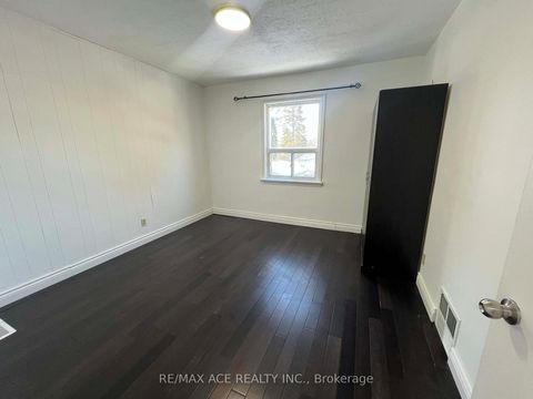 Photo 6 at 294 Pharmacy Avenue, Birchmount, Toronto