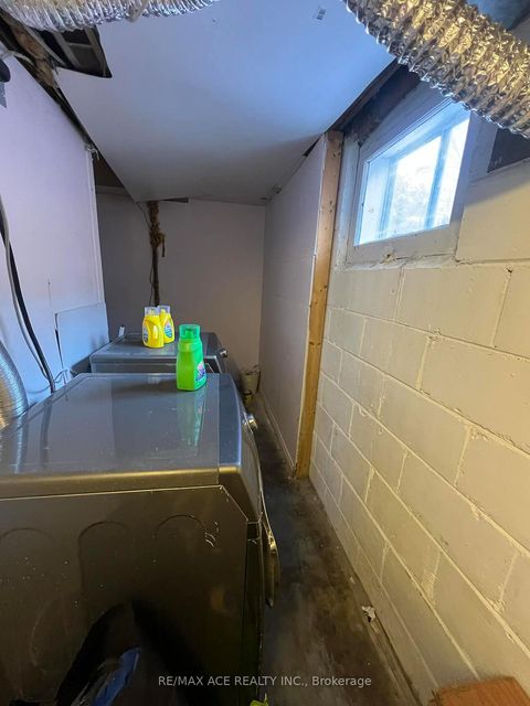 Photo 14 at 294 Pharmacy Avenue, Birchmount, Toronto